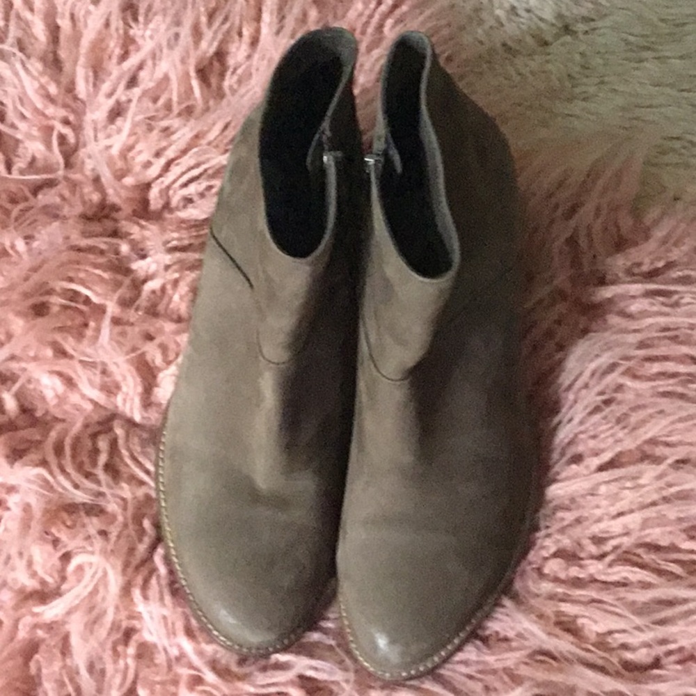 Blondo Waterproof Booties Euc - image 1